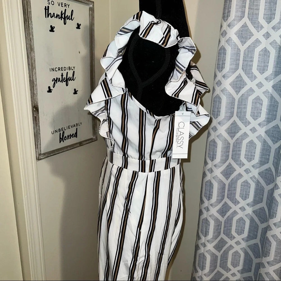 New with tag Striped jumpsuit with ruffle details short sleeve jumpsuit - Picture 6 of 14